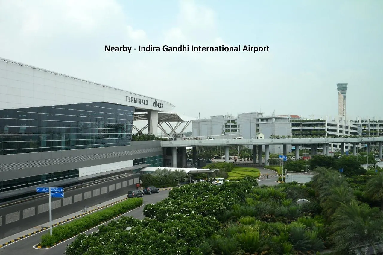 Airport Hotel Ambrosia New Delhi 3*,
